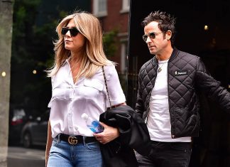 Дженнифер Энистон по-прежнему решила развестись с мужем?