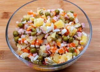 Кому не стоит есть салат оливье?