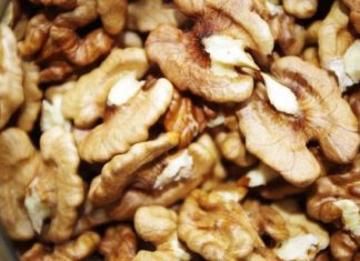 Как грецкие орехи влияют на микрофлору кишечника?