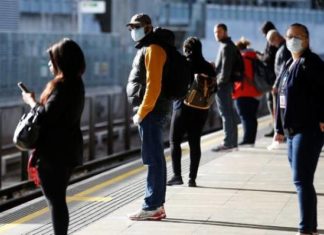 Какой стороной носить медицинскую маску?