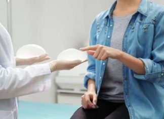 Могут ли грудные импланты привести к раку груди?