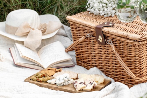 Не брать на пикник: продукты, которыми проще всего отравиться летом