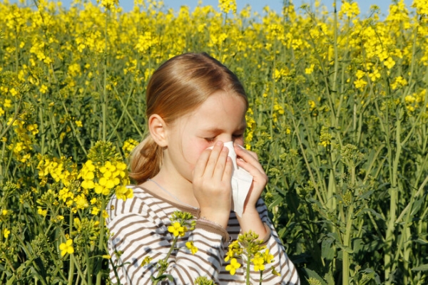 Зуд, астма, красные глаза: аллерголог рассказала об опасности сезонной аллергии