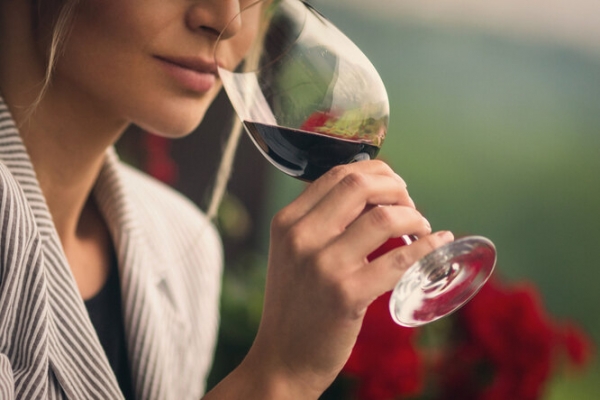 Безалкогольное вино и другие напитки для тех, кто не пьет